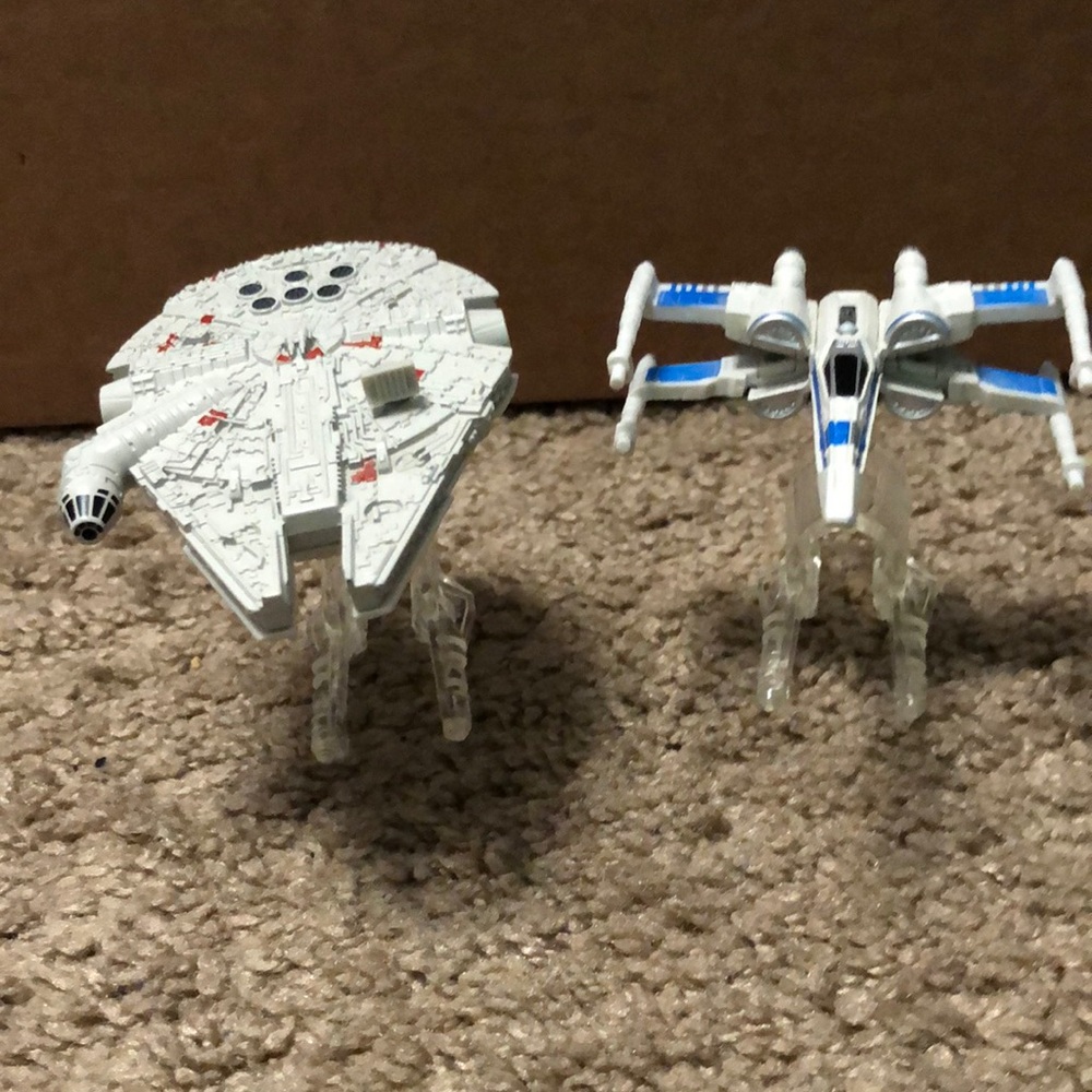 Star Wars Miniature metal X wing & Millenium Falcon
